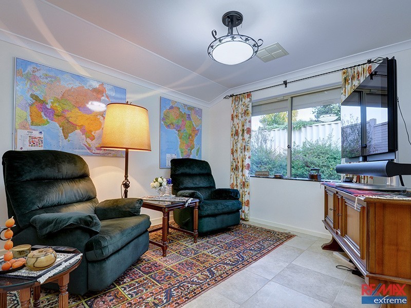 50 Selkirk Drive, Kinross WA 6028