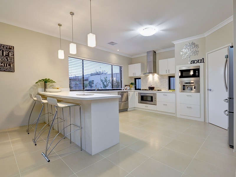 21 Alandale Bend, Banksia Grove WA 6031