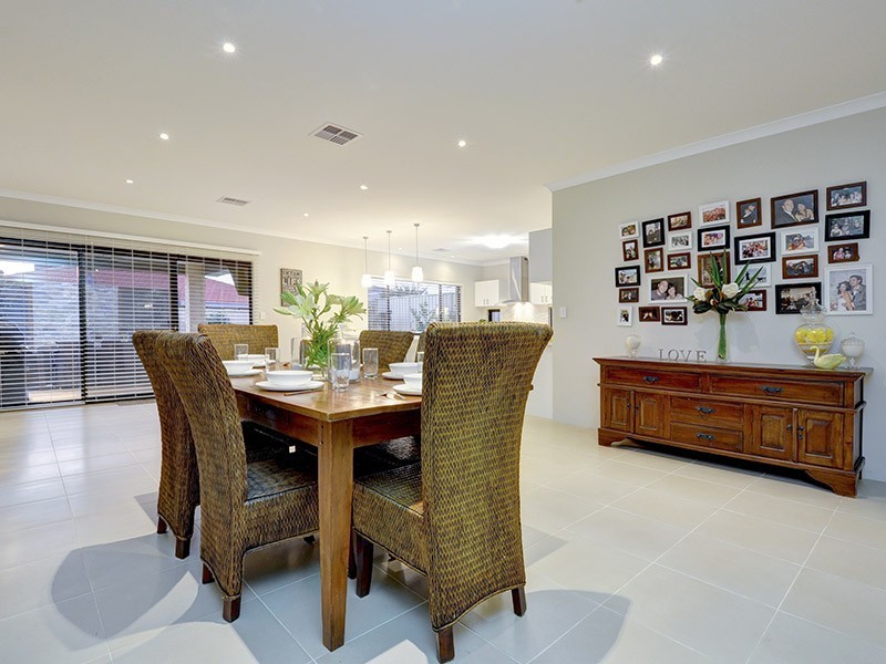 21 Alandale Bend, Banksia Grove WA 6031