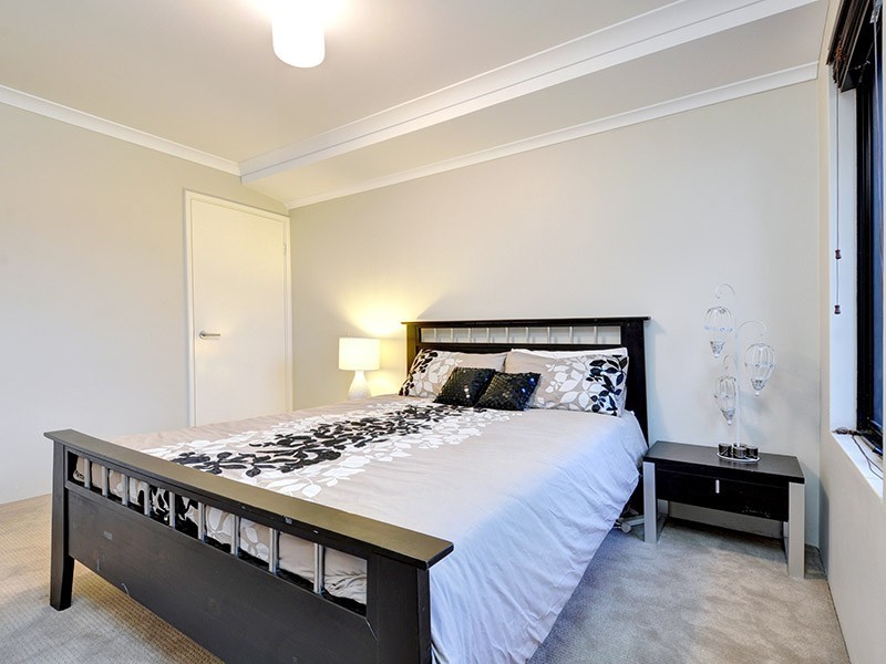 21 Alandale Bend, Banksia Grove WA 6031