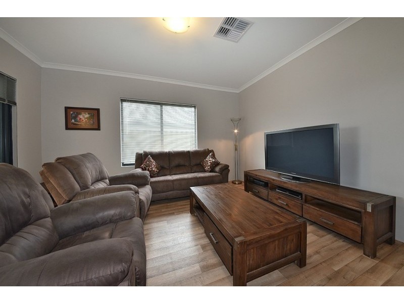 26 Finglas Meander, Butler WA 6036