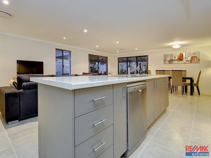 1 Roma Lane, Banksia Grove WA 6031