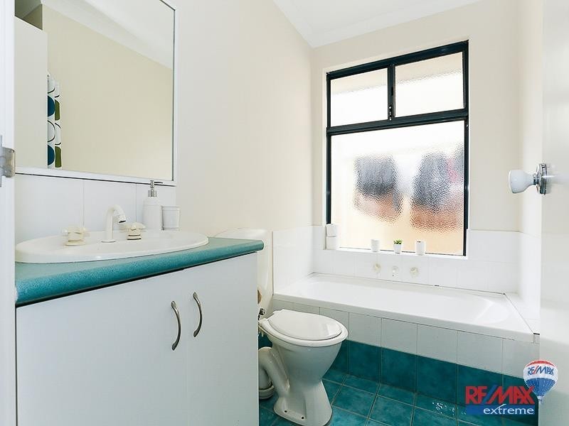 33 Itchen Loop, Butler WA 6036