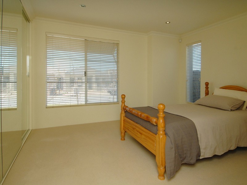 10 Pymore Crescent, Butler WA 6036