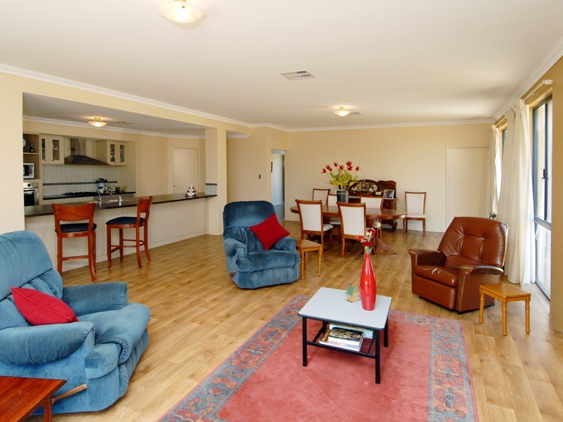 19 Landbeach Blvd, Butler WA 6036