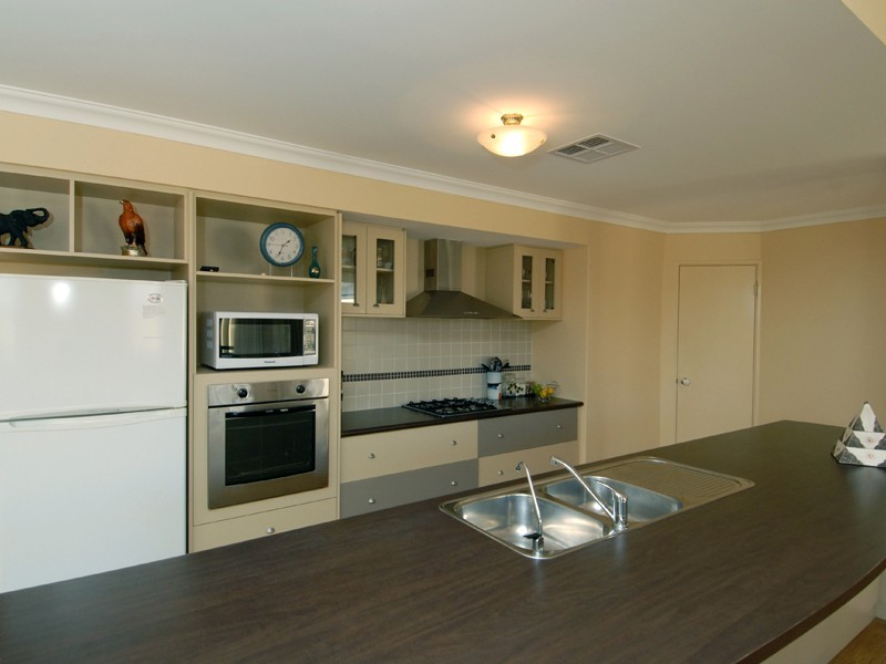 19 Landbeach Blvd, Butler WA 6036