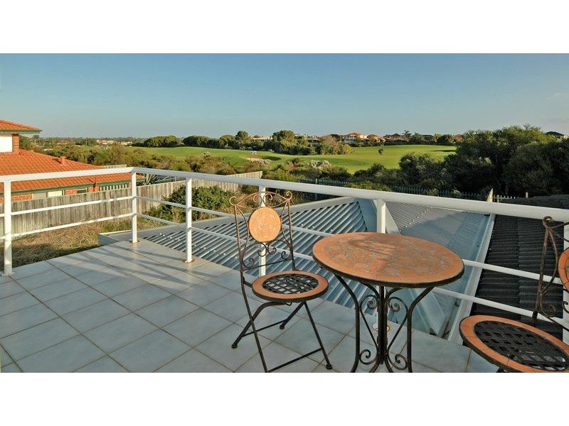 10 Monclair Pass, Currambine WA 6028