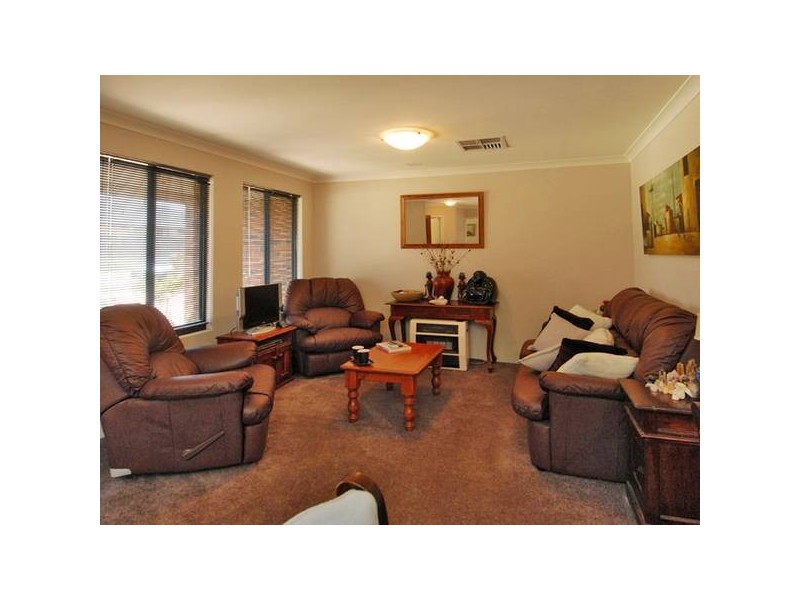 10 Warnford Street, Butler WA 6036
