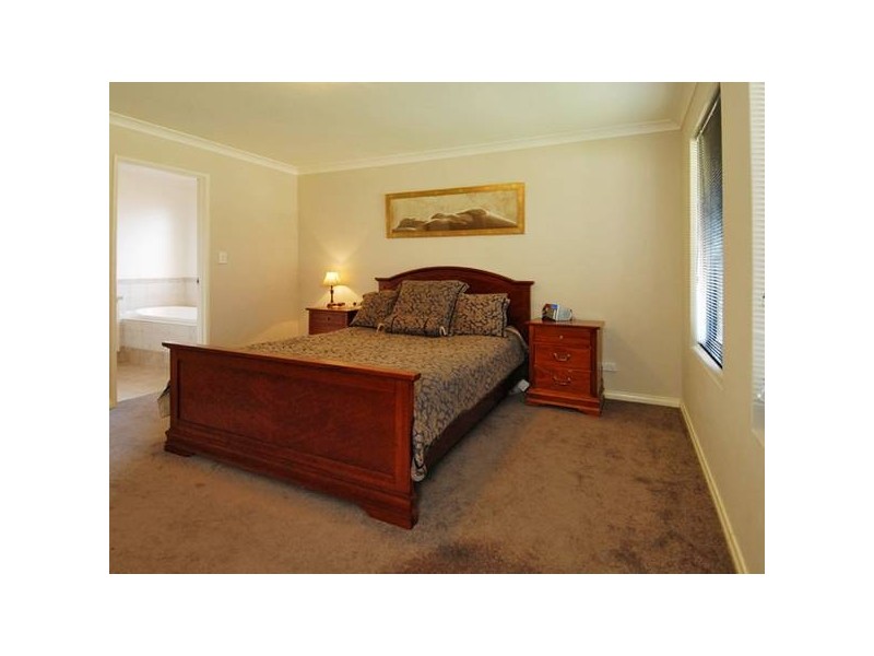 10 Warnford Street, Butler WA 6036