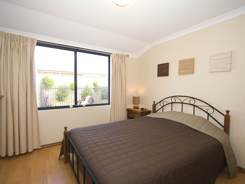 8 Horsley Green, Butler WA 6036