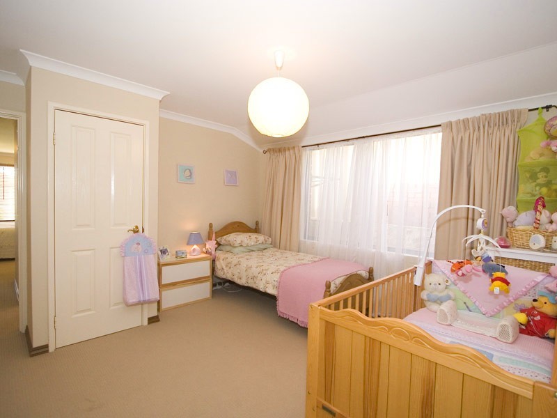 8 Horsley Green, Butler WA 6036