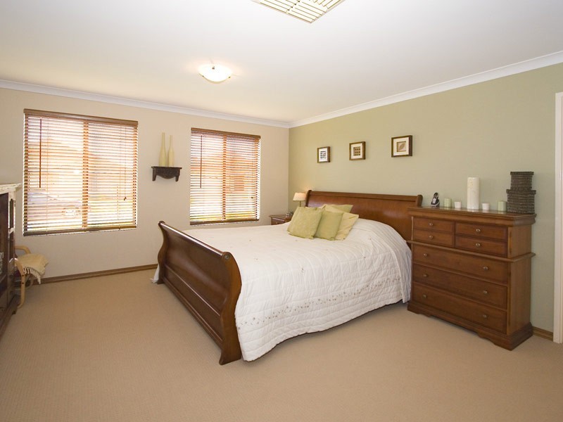 8 Horsley Green, Butler WA 6036