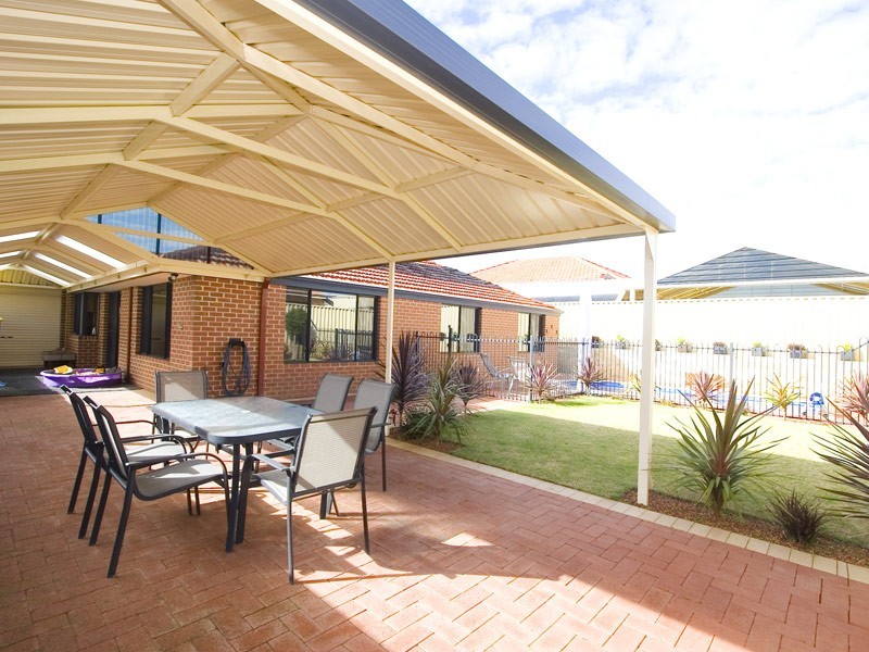 8 Horsley Green, Butler WA 6036