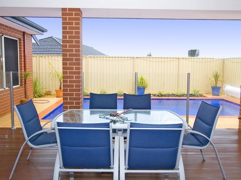 21 Ormond Bend, Butler WA 6036