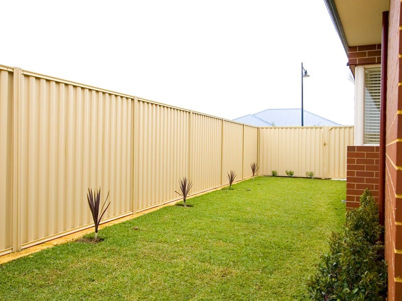 21 Ormond Bend, Butler WA 6036