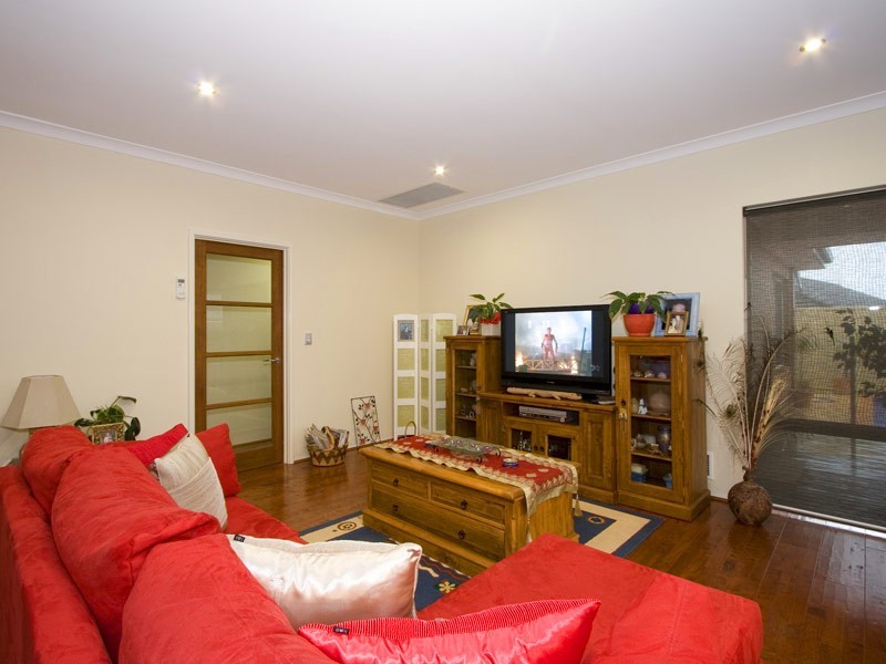 21 Ormond Bend, Butler WA 6036