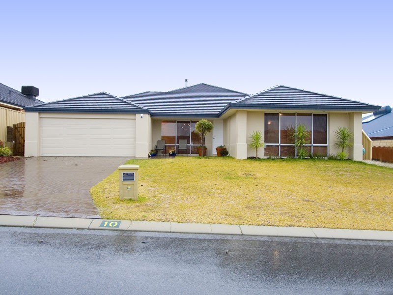10 Lavenham Street, Butler WA 6036