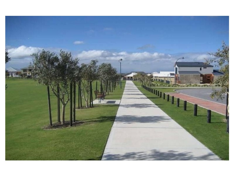 7 Moonraker Road, Jindalee WA 6036