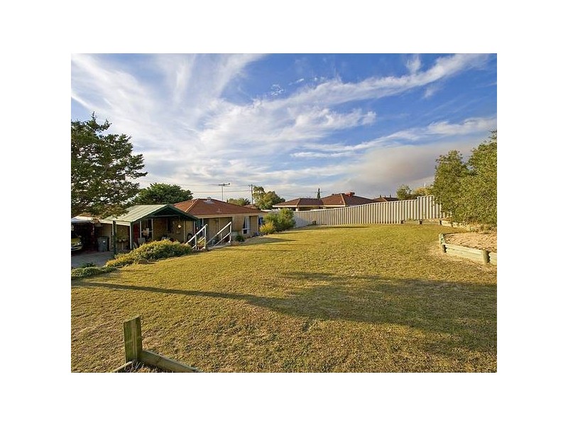 14 Christmas Avenue, Heathridge WA 6027