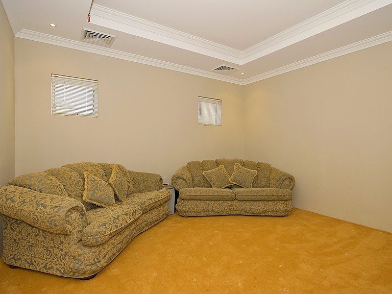 2 Whitewell Way, Butler WA 6036