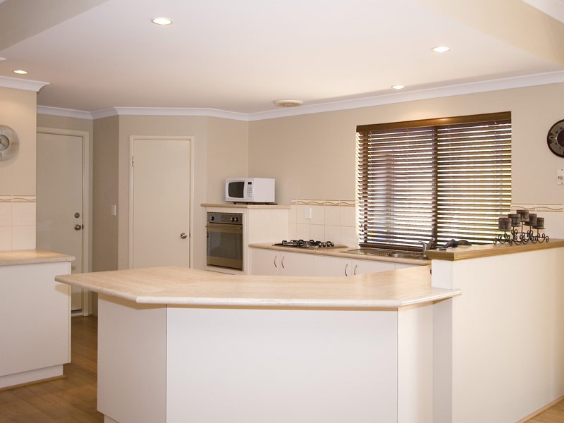 42 Ammanford Crescent, Butler WA 6036