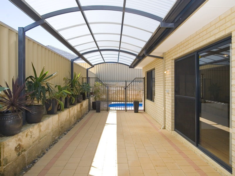42 Ammanford Crescent, Butler WA 6036