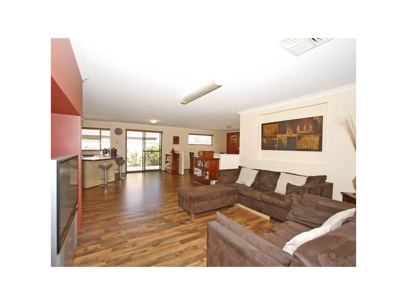 19 Camborne Parkway, Butler WA 6036