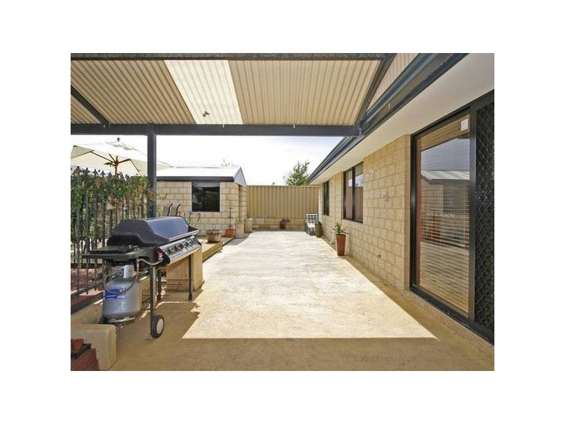 19 Camborne Parkway, Butler WA 6036