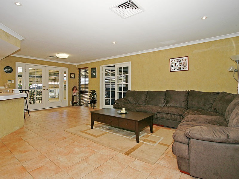 3 Asheville Parade, Landsdale WA 6065