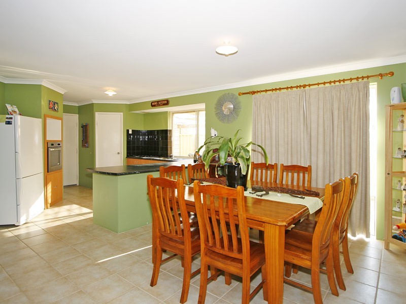 25 Heysham Bend, Butler WA 6036