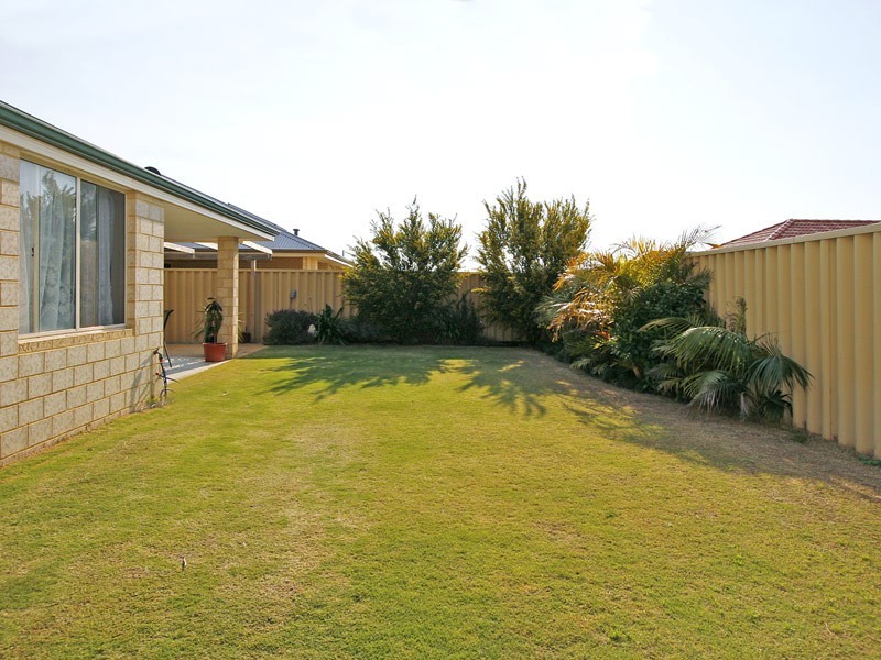 25 Heysham Bend, Butler WA 6036