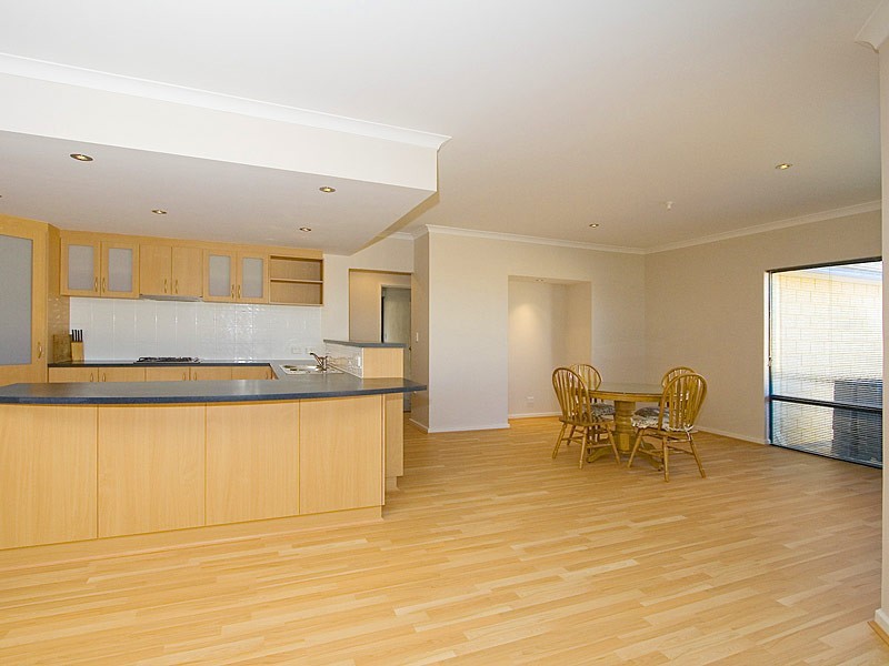 30 Seaspray Crescent, Jindalee WA 6036