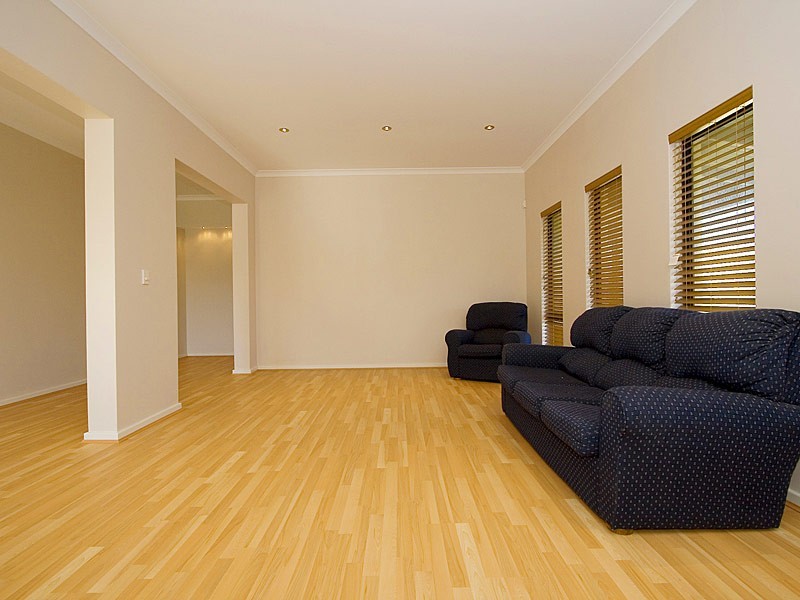30 Seaspray Crescent, Jindalee WA 6036