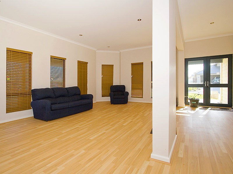 30 Seaspray Crescent, Jindalee WA 6036