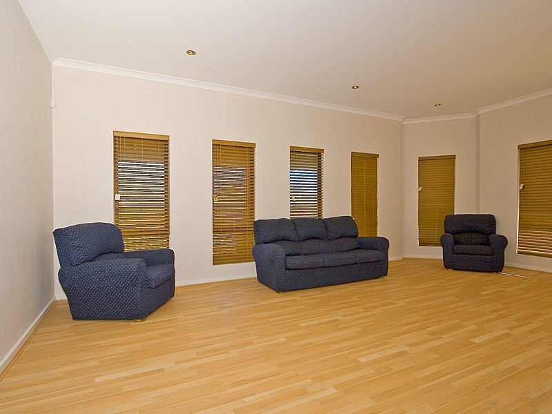 30 Seaspray Crescent, Jindalee WA 6036