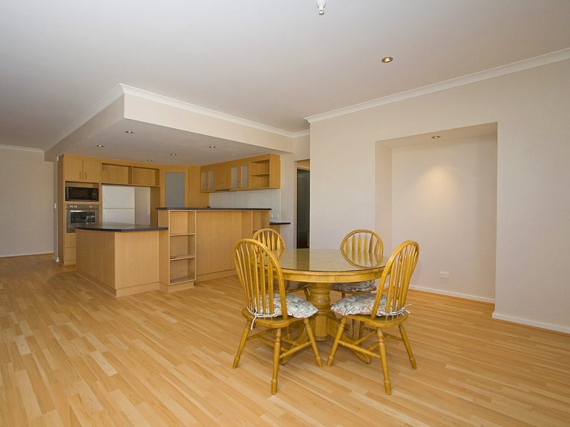 30 Seaspray Crescent, Jindalee WA 6036