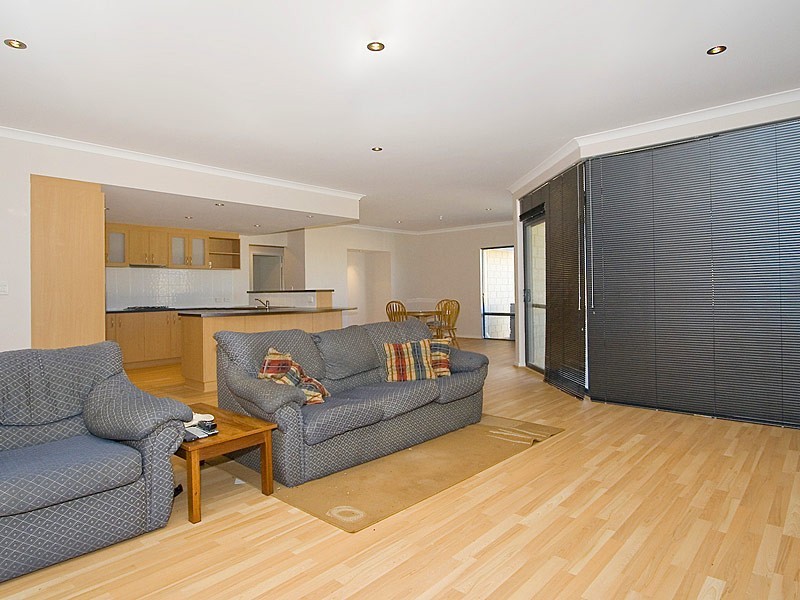 30 Seaspray Crescent, Jindalee WA 6036