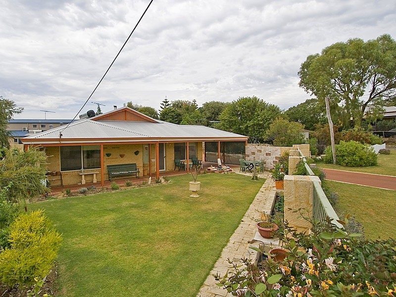 12 Frigate Crescent, Yanchep WA 6035