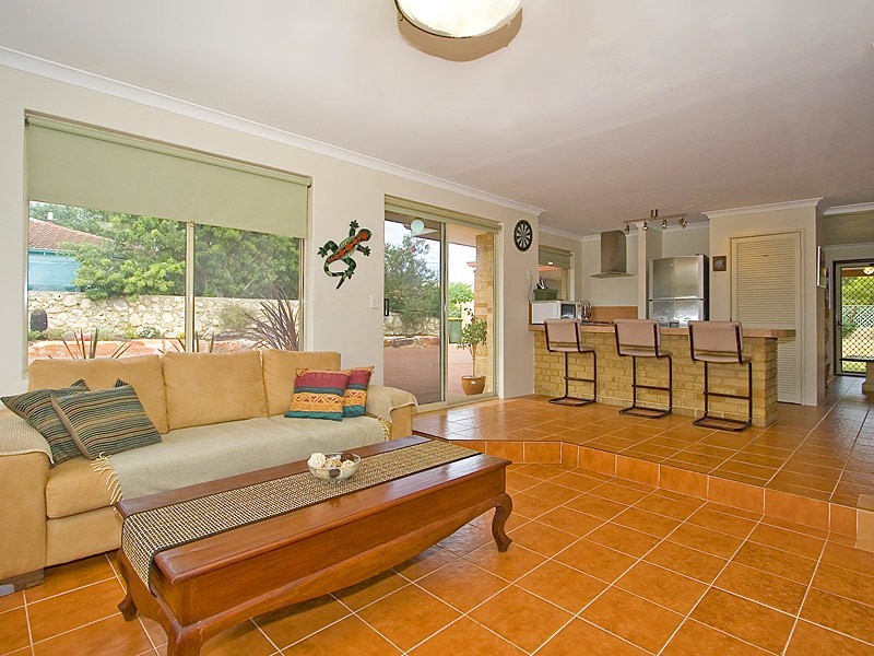 12 Frigate Crescent, Yanchep WA 6035