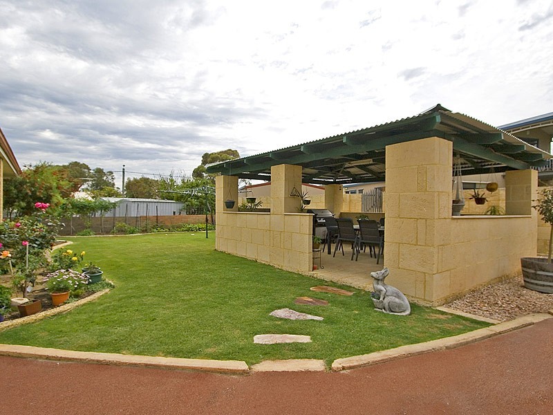 12 Frigate Crescent, Yanchep WA 6035