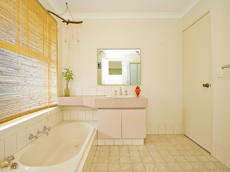 12 Frigate Crescent, Yanchep WA 6035