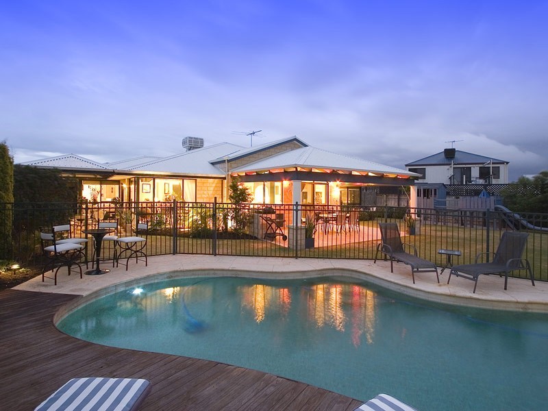 20 Weymouth Boulevard, Quinns Rocks WA 6030