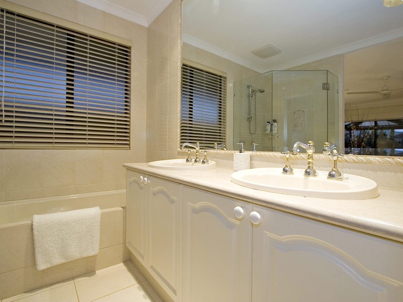 20 Weymouth Boulevard, Quinns Rocks WA 6030