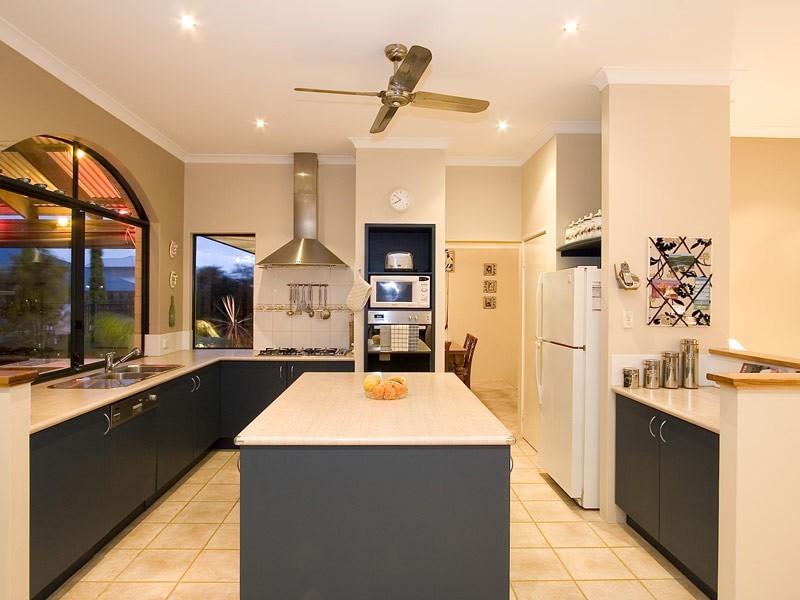 20 Weymouth Boulevard, Quinns Rocks WA 6030