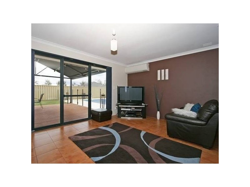 30 Pembury Way, Butler WA 6036