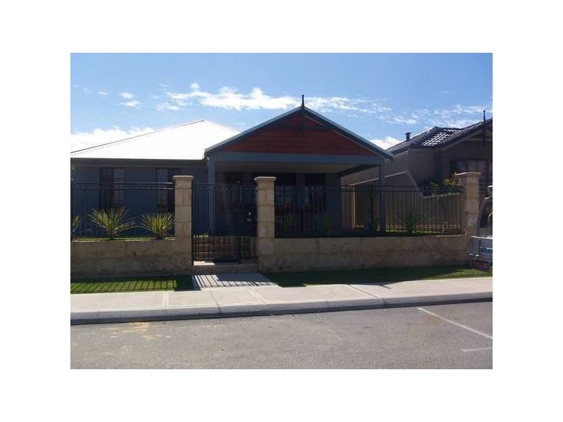 11 Fairbourne Approach, Butler WA 6036