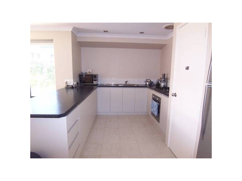 11 Fairbourne Approach, Butler WA 6036