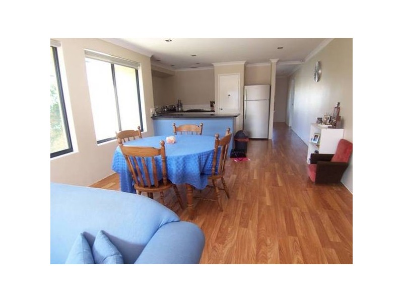 11 Fairbourne Approach, Butler WA 6036