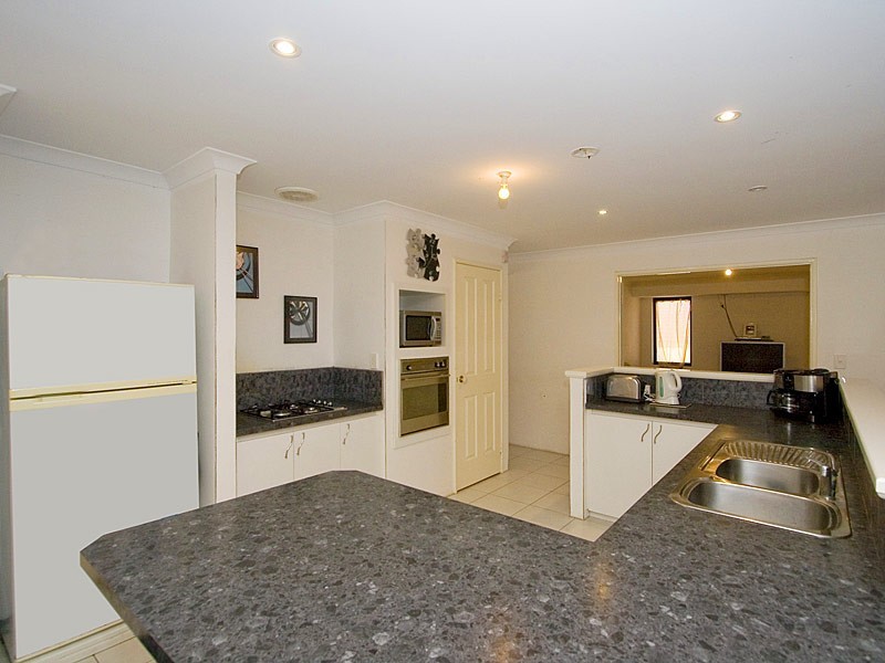 11 Voltaire Crescent, Ridgewood WA 6030