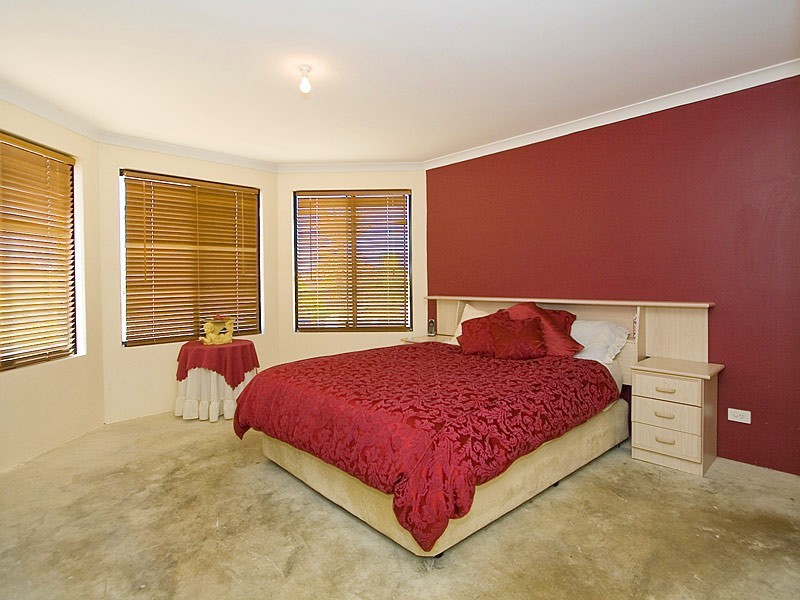 11 Voltaire Crescent, Ridgewood WA 6030